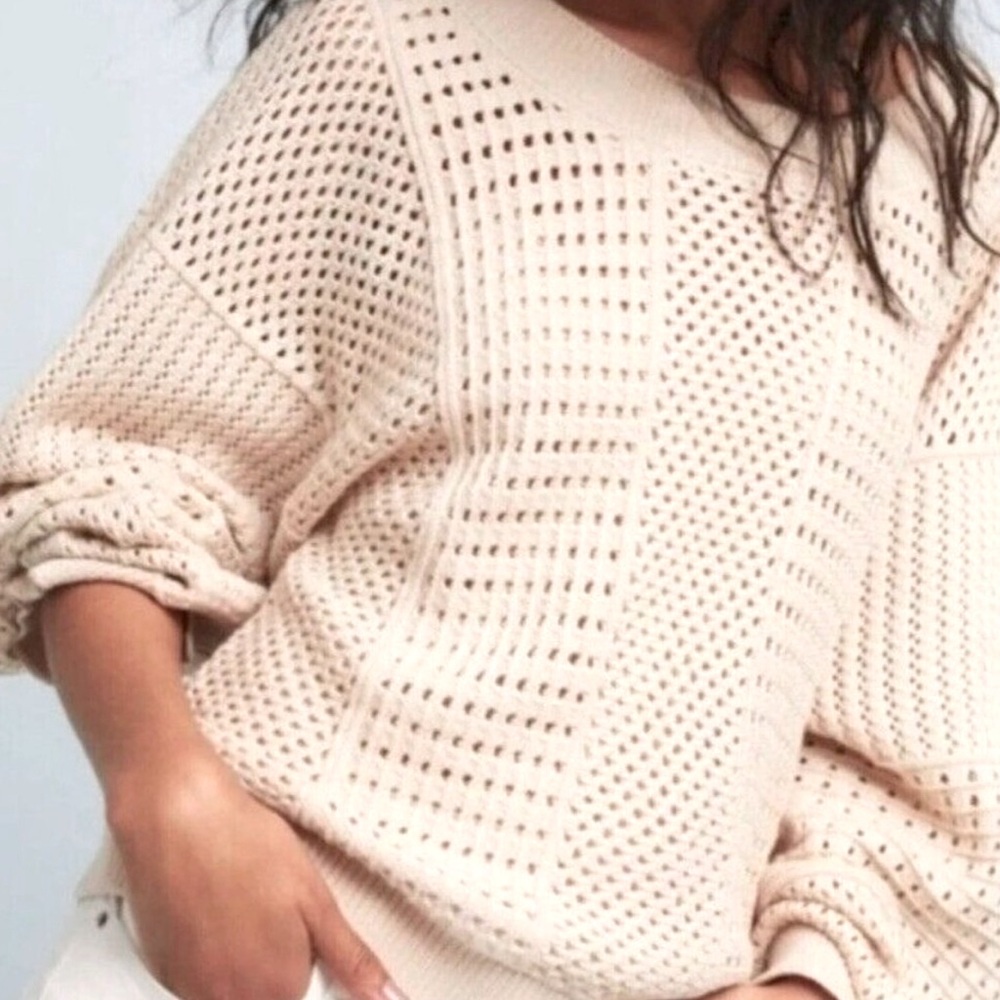 *NEW W/O TAGS* Women’s Cream Anthropologie Sweater